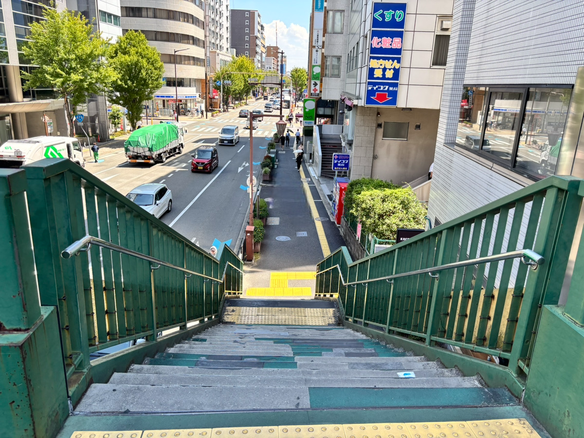 江坂駅からの行き方